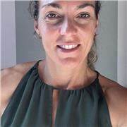 profesora Montessori infantil y primaria